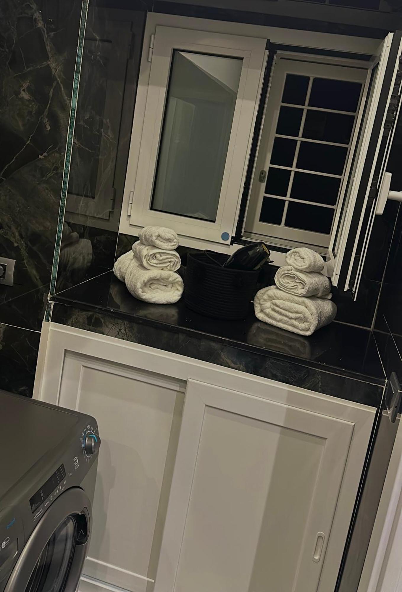 Naomi Luxury Home カターニア エクステリア 写真